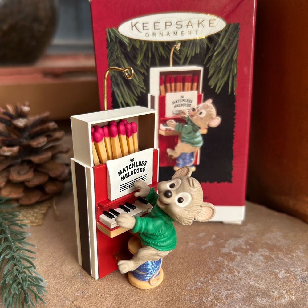 Hallmark Matchless Memories Keepsake Ornament New in Box